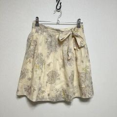 GROUP OF UNIVERSE 王冠を飾る花織りスカート - メルカリ