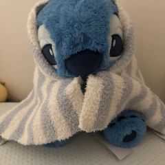 ディズニー スティッチ ぬいぐるみ ブランケット SOONFALL - メルカリ