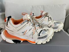 値段交渉可】Balenciaga Cargoスニーカー 42 - メルカリ