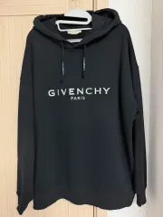 ジバンシィ WHO Tシャツのサムネイル