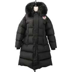 美品 Dsquared2 ディースクエアード ダウンコート S75AA0338 サイズ38 ブラック レディース 古着 中古 USEDのサムネイル