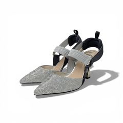 極美品☆FENDI フェンディ スリングバックパンプス コリブリ FENDI コリブリ スリングバック パンプス オレンジ - メルカリ