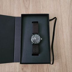 土日限定 左ききのエレン 時計 AK5 VAGUE WATCH CO. - メルカリ