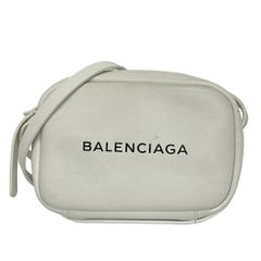バレンシアガBALENCIAGA エブリデイ カメラバッグ 希少グリーン - メルカリ