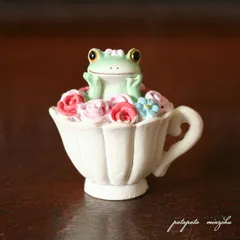 コポー  Copeau  オブジェ 置物    ローズティーなコポミ　ミニチュア ダイカイ  ディスプレイ カエル 小物 雑貨　パタパタ民族　バラ  ローズ 花のサムネイル