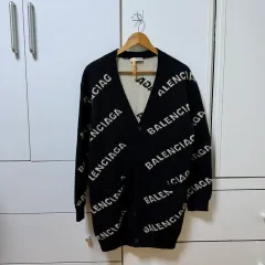 百貨店購入 BARENCIAGA バレンシアガ MULTI マルチロゴ カーディガンのサムネイル