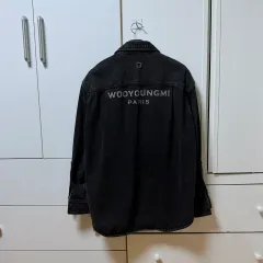 46 ウーヨンミ(WOOYOUNGMI) エンボス バックロゴ デニム ジャケットのサムネイル