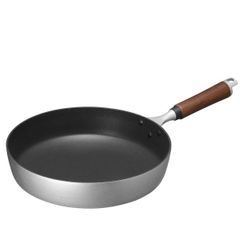 限定非売品】バーミキュラ メルセデスベンツ 鋳物ホーローフライパン