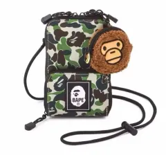 韓国国内発送 A BATHING APE アベイシングエイプ 旅行 財布 兼 バッグ + コインケースのサムネイル
