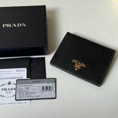 PRADA 三つ折り財布 M510 サフィアーノレザー ブラック - メルカリ