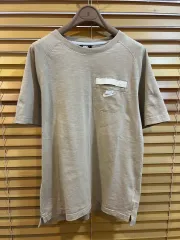ナイキ メンズ カーキベージュ ポケット 半袖Tシャツ ラウンド半袖Tシャツ 100