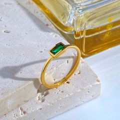 スクエア エメラルドグリーン ゴールドリング 11号 指輪 重ね付け