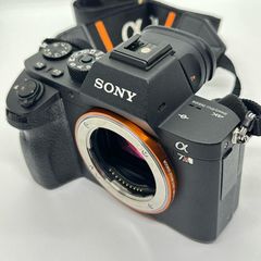 SONY α7RIII ボディ（充電器、ストラップ） - メルカリ