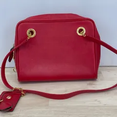 YURIE NITANI ユリエニタニ ショルダーバッグ レッド 赤 ゴールド金具 レディース 鞄/カバン[ON00191]のサムネイル