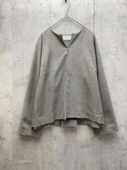 極美品 近年 ヨシエイナバ 定価10万 ウールジャケット グレージュ ノーカラー 極美品 近年 ヨシエイナバ 定価10万 ウールジャケット グレージュ ノー
