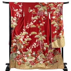 振袖 身丈168.5cm 裄丈67.5cm L 袷 御所車 鴛鴦 金糸 金彩 赤 正絹 秀品 【中古】のサムネイル