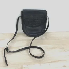 LANCEL ランセル ショルダーバッグ ブラック/黒 斜め掛け フラップ ロゴ 型押し レザー レディース カバン/鞄[OA02975]のサムネイル