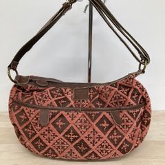 ✨格安✨ラシット ショルダーバッグ ハーフムーン ロゴ型押し ブラウン 