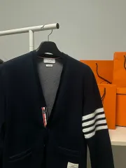 高価格帯LINE 新モデル Thom Browne ボンバージャケット ネイビー 出品