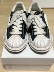 ミハラヤスヒロブレーキー ブラックスニーカー 42 - メルカリ
