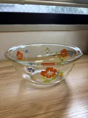 花柄ガラスボウル　 ナルミ　NARUMI　昭和レトロ　耐熱ガラス　ガラスボウル　ボウル　オシャレ　おしゃれ　キッチン用品　日本製のサムネイル