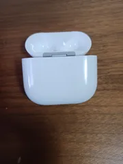 （正規品）Apple AirPods 第4世代 充電ケースのみ ノイキャン無し