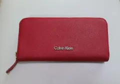 正規品 Calvin Klein (カルバン・クライン) レッド 長財布のサムネイル