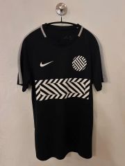 NIKE パリサンジェルマン Tシャツ ブラック - メルカリ
