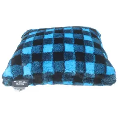 BALENCIAGA (バレンシアガ) Vichy Faux-Fur Cushion ヴィシー フェイクファー クッション 698554 T0122のサムネイル