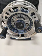 黒鯛工房　黒鯛師　ＴＨＥ　ヘチ　リミテッド　８８Ｗ－ＳＢ　クロダイ　チヌ　前打ち　落し込み　落とし込み　UG　片軸　リール（０８）のサムネイル