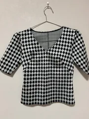 ☆216☆ pinky&Dianne ピンキーダイアン　アーガイル柄　Vネックカットソー　美品　サイズ38 031-260813 05-02のサムネイル