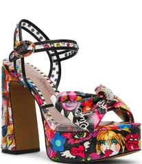 ベッツィジョンソン レディース シューズ サンダル プラットフォーム キャップ Betsey Johnson Shelley Iconic Artwork Capsule Designed Platfのサムネイル