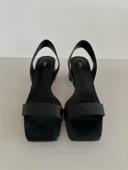 ZARA ザラ ブラック スクエアトゥ ミュール ヒール 245