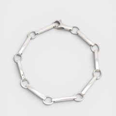 here's RENEE SWIRL LINE BRACELET - メルカリ