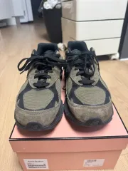 ニューバランス ジョウンド 990v3のサムネイル
