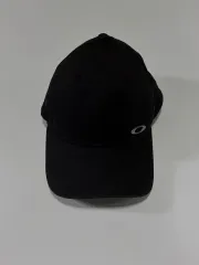 オークリー (Oakley) X ニューエラ (NEW ERA) 틴포일 スポーツ ブラック キャップ