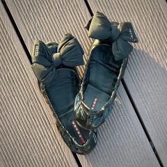 4211 PRADA スタッズ リボン ポインテッドトゥ フラットシューズ 36