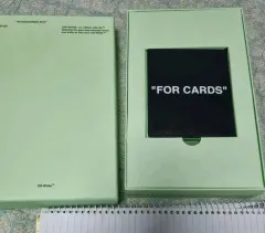 OS オフホワイト トレカホルダー カードウォレットのサムネイル