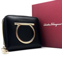 Salvatore Ferragamo 長財布 ガンチーニ ブラック - メルカリ
