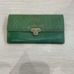 0186 GIVENCHY オーストリッチ型押し 金ロゴ がま口 長財布 - メルカリ