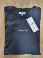 メゾンキツネ ロゴ 半袖Tシャツ ネイビー L 新品のサムネイル