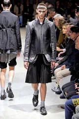 COMME des GARCONS HOMME PLUS 14ss ポリ縮 タックプリーツ ワイドショーツ M エステル縮絨 コムデギャルソンオムプリュス 2014ss AD2013のサムネイル