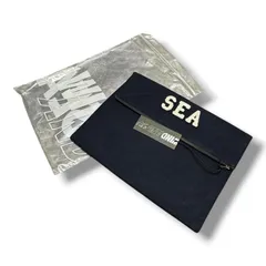 参考上代11000円 未使用 WIND AND SEA  × HYSTERIC GLAMOUR 22AW 3rd SLEEVE BAG クラッチバッグ 鞄 ポーチ ウィンダンシー  × ヒステリックグラマー WDS-HYS-3-12 ネイビー Fのサムネイル