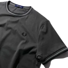 フレッドペリー ツインティップ Tシャツ M1588V 04B FLDGR FRED PERRY メンズ レディース ユニセックス 半袖 2026年春夏 2026SSのサムネイル
