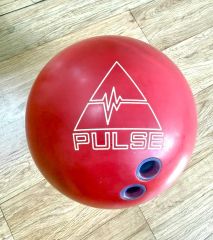 ボウリングボール ストーム ソリッドロック 14ポンド - メルカリ