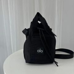 Alo Yoga アローヨガ 2WAYバッグ ロゴ ショルダーバッグ ブラック