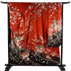 振袖 身丈157cm 裄丈67cm M 袷 桧扇 桜 金銀糸 金銀彩 茜色 正絹 秀品 【中古】のサムネイル