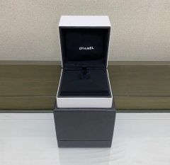 美品】シャネル J12 純正 時計ケース 空箱 冊子・外箱付 2点 - メルカリ