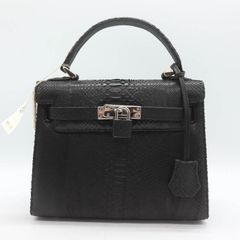 BELINDA クロコ型押し ショルダーバッグ - メルカリ