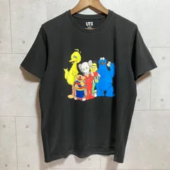 UNIQLO UT × KAWS × SESAME STREET ユニクロ カウズ セサミストリート コラボ Tシャツ ショートスリーブ 半袖 トップス L ブラック 黒 メンズ レディース SU-35-7のサムネイル